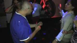 Gogo Ve Melekleri Dans Ediyor. Slowmotion