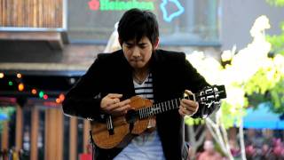 Jake Shimabukuro plays "While My Guitar Gently Weeps" at Farmers Insurance Hawaii Showcase chords