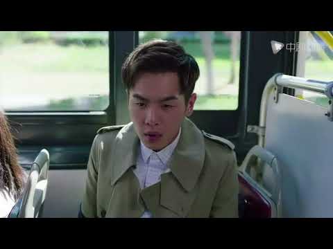 爱情进化论 ● 鹿飞在公交车上差点晕倒，被老年人让座，心疼