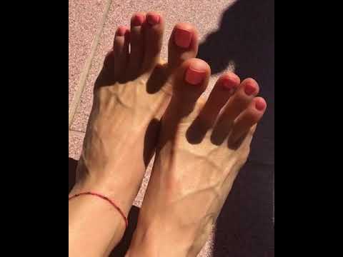 Perfect feet Dangling, a feet can't be perfect than this