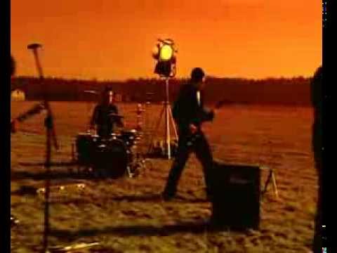 The Nuts-Na Chwilę (Official Video)