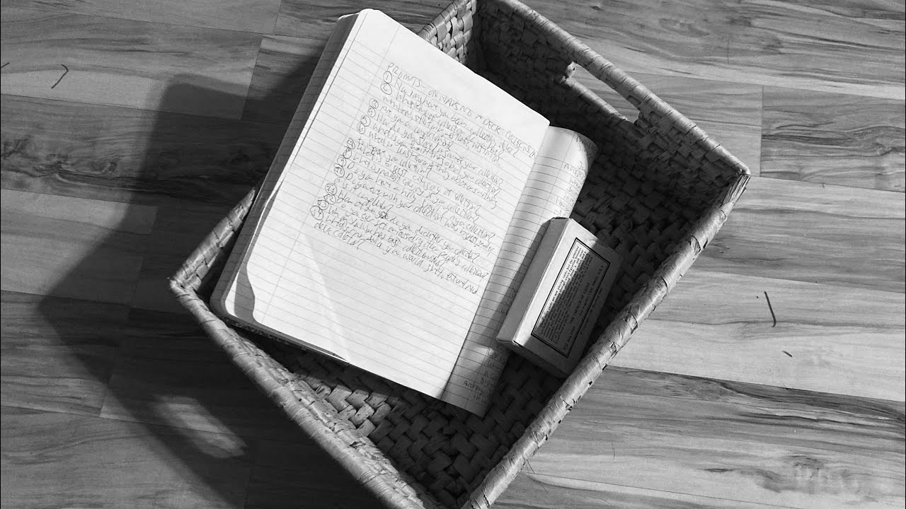 О наличии коллекции колод: виртуальная экспозиция от @SaplingTarot 