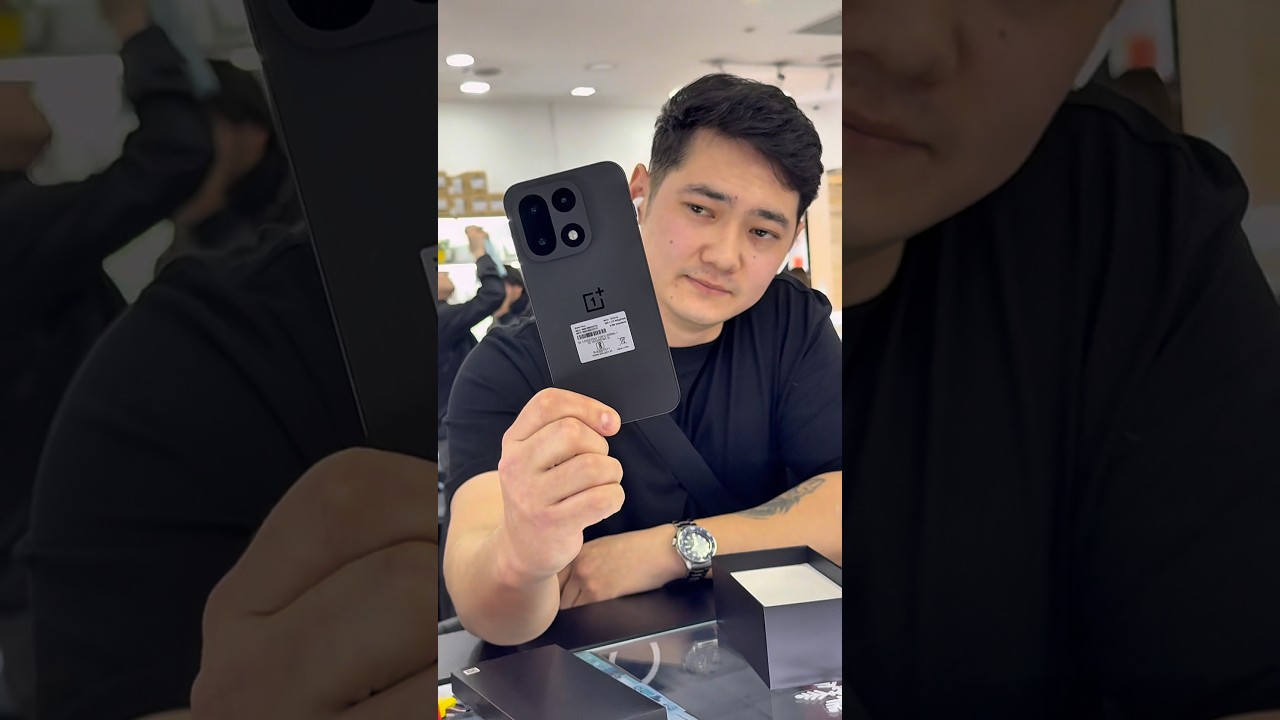 Знакомые сказали что iPhone 17 Pro Max лучше 😭 