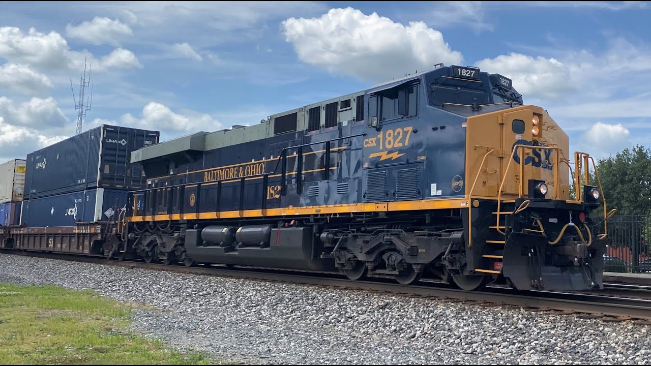 CSX 1827 (Baltimore And Ohio Heritage Unit) Leads CSX I016 In Nappanee