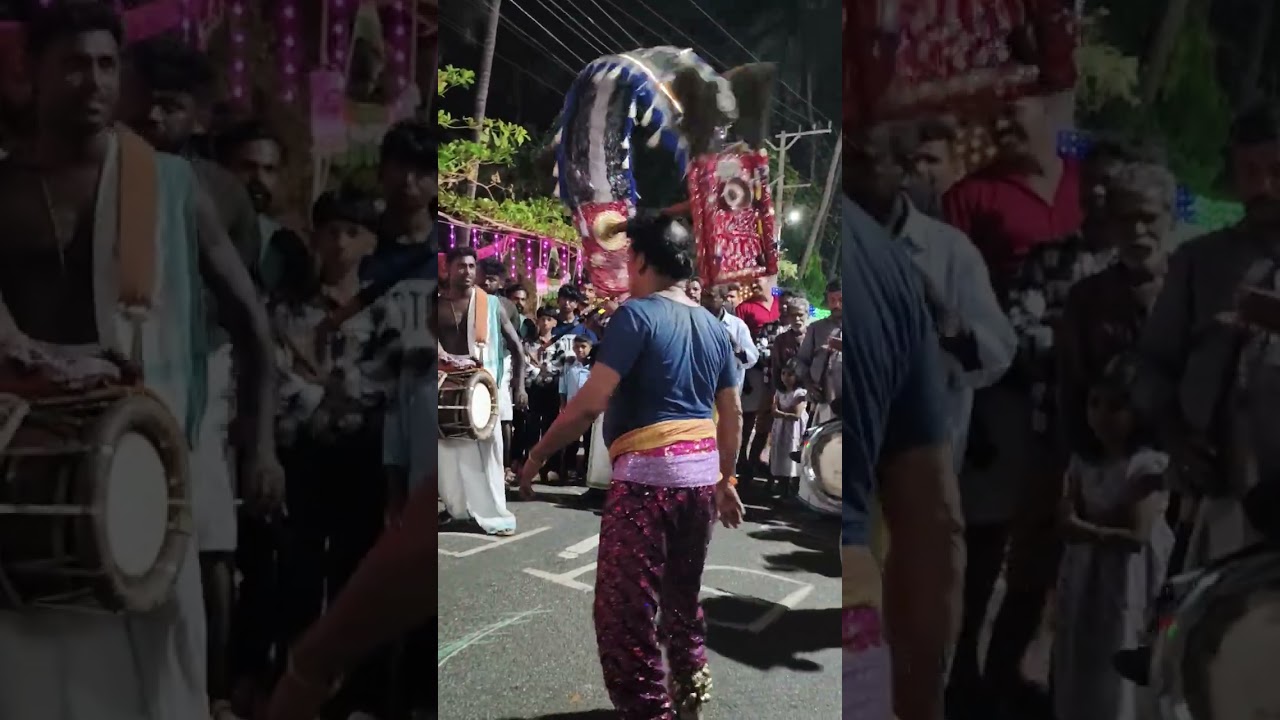 കാവടി ആട്ടംമുഴുവൻ ഉണ്ട്