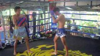 Kiatphontip Gym Training Compilation .wmv