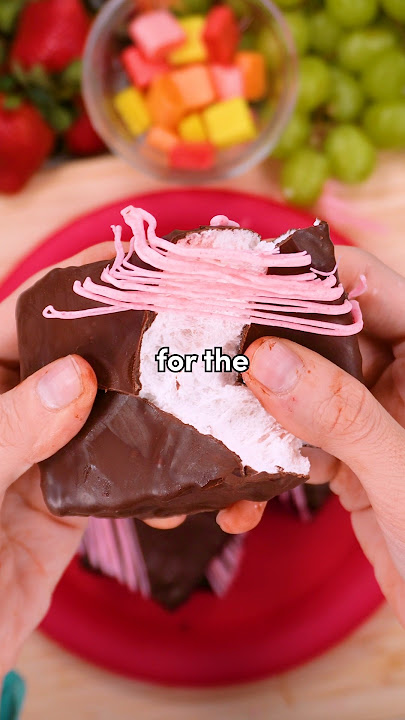 These STRAWBERRY MARSHMALLOW BARS are The ULTIMATE Fluffy Treat!