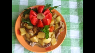 Картофель тушеный с грибами и овощами в мультиварке Картофель тушеный с грибами и овощами в мультиварке