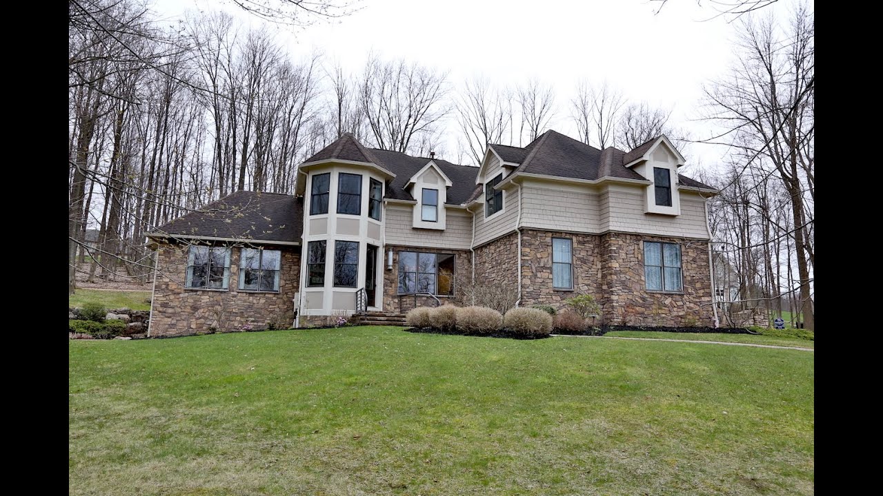 11 Epping Wood Trail, Pittsford NY presented by Bayer Video Tours YouTube