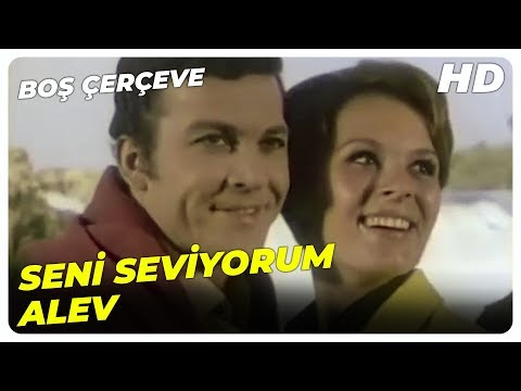 Boş Çerçeve - Ferit, Mektup Arkadaşını Buldu! | Hülya Koçyiğit Eski Türk Filmi