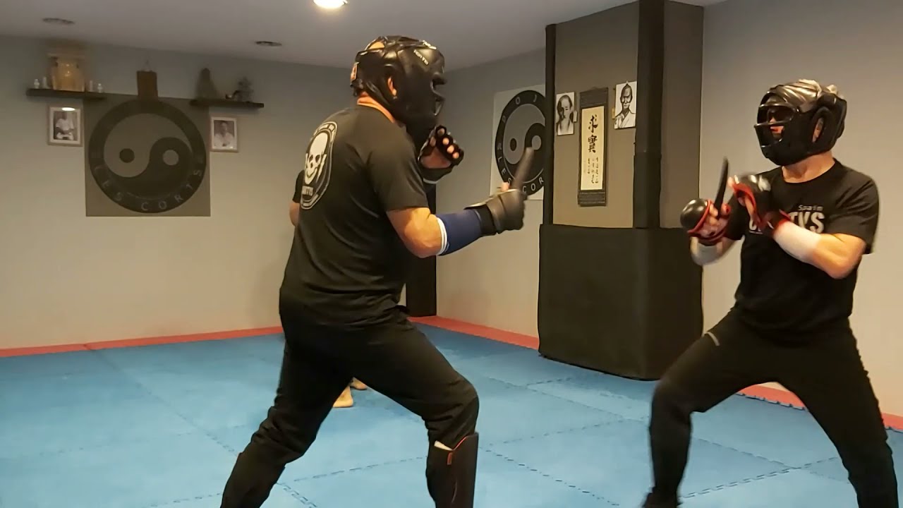 Seminario defensa contra cuchillo CMBTVS BCN. Defensa Personal Barcelona