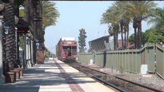 BNSF 121 111 with 6 freight car and one conductors' car
