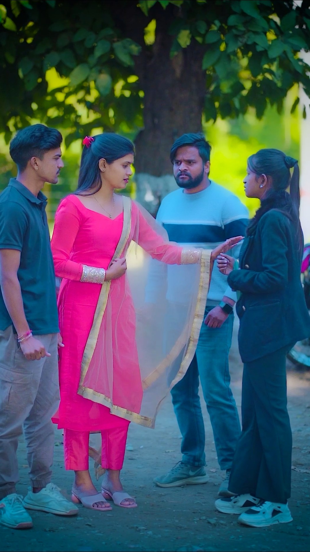 Pese se har ek chij kharid sakti h par ejjat nhi