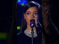 Rihanna Is Absolutely Beautiful While Singing Diamonds Rihanna Music Song Trending 
