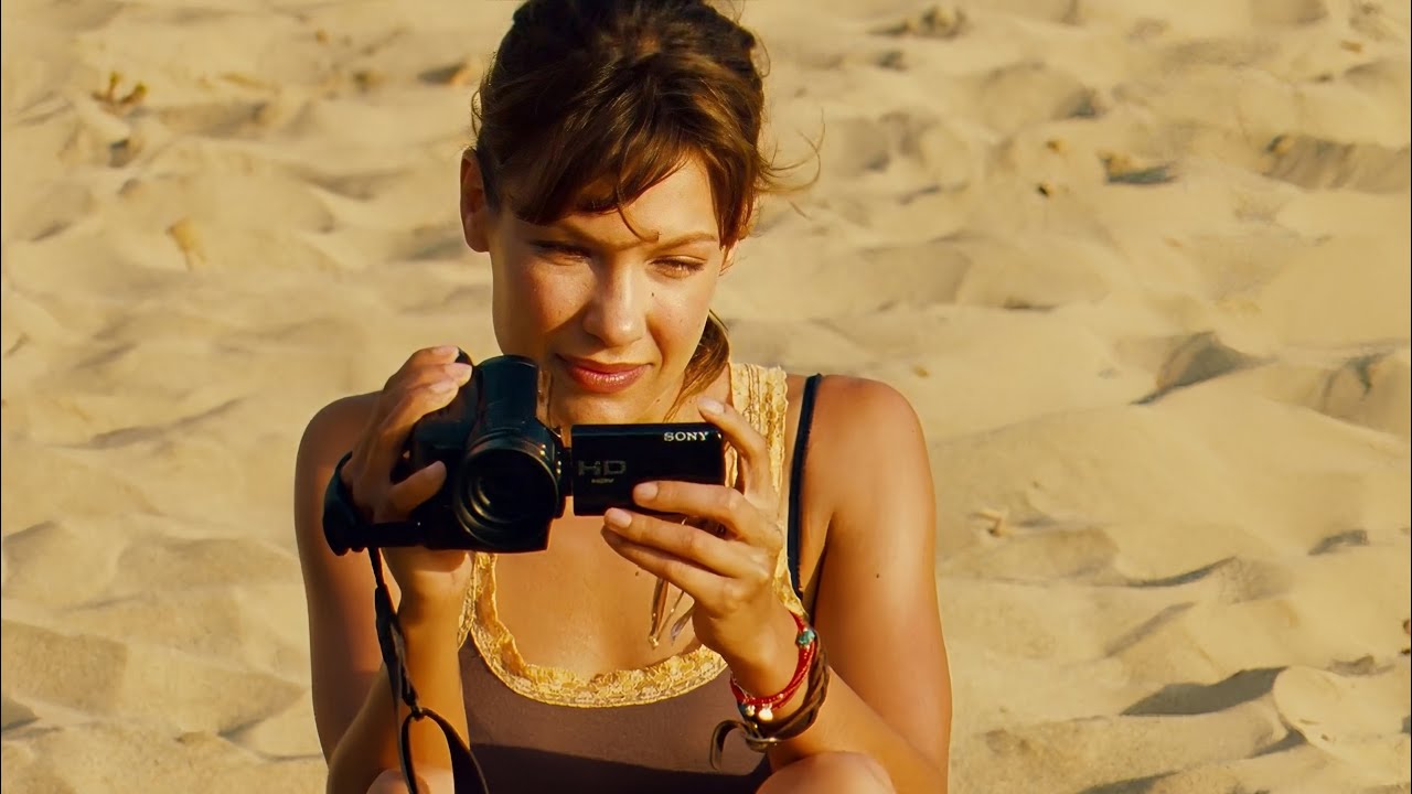 Девушка посмотрела на фотографии молодоженов и увидела, что лица на снимках совершенно разные