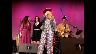 Annie Mark - Over My Head, Nyrma