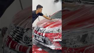Rub vertically and crosswise only 🚘💦 #washing #car #youtubeshorts #crosswise #vertical #shorts