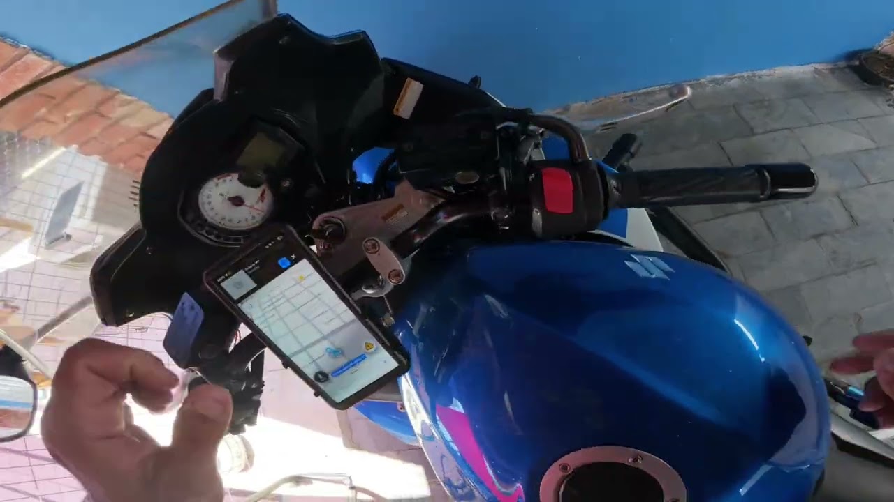 Rotina - Capacete novo - Testando mic - Ta difícil achar lugar no capacete pra pôr o mic 🤬