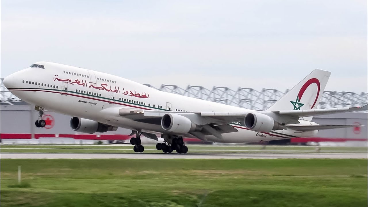 SANDY TAKEOFF of an B747 Jumbo! Royal Air Maroc - YouTube