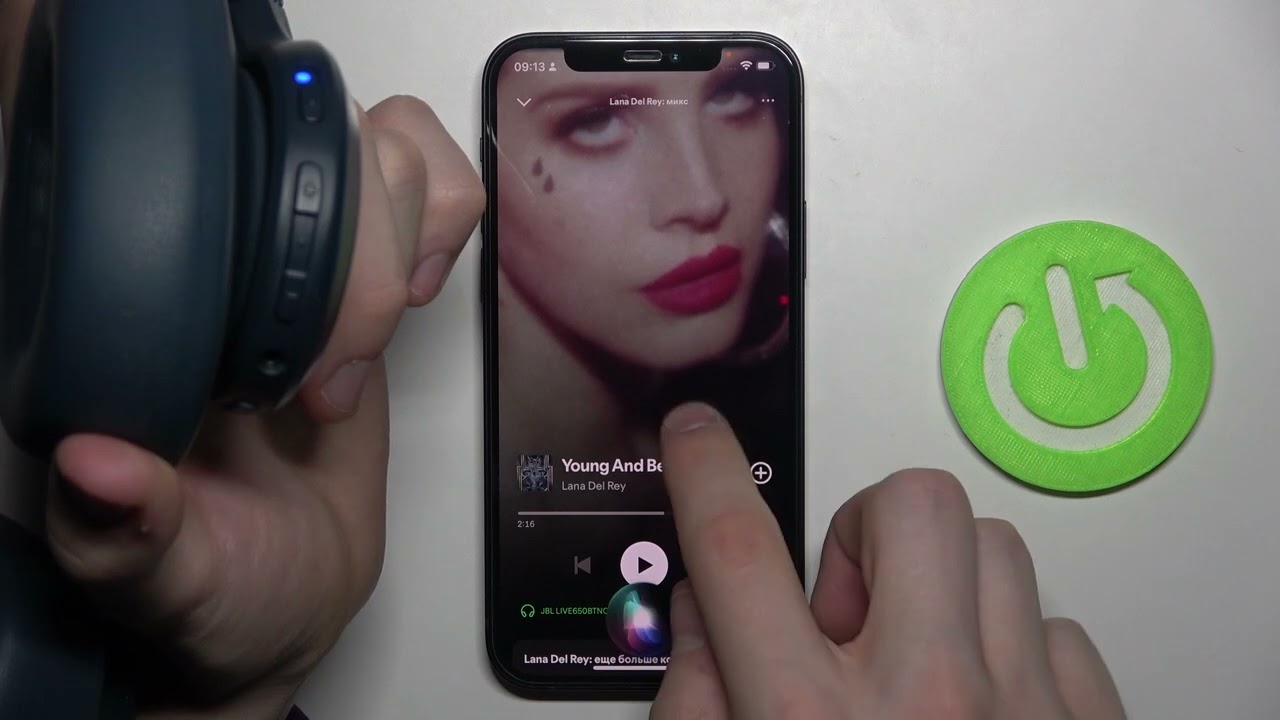 JBL Live 650BTNC | Как управлять голосовым помощником в наушниках JBL Live 650BTNC