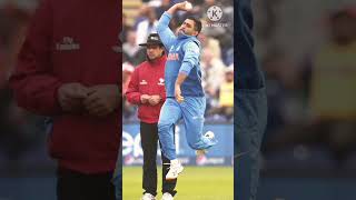 Ms Dhoni Bowling & Virat Keeping