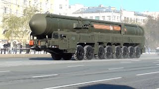 RS-24 Yars ICBM (Moscow, 2015 may)
