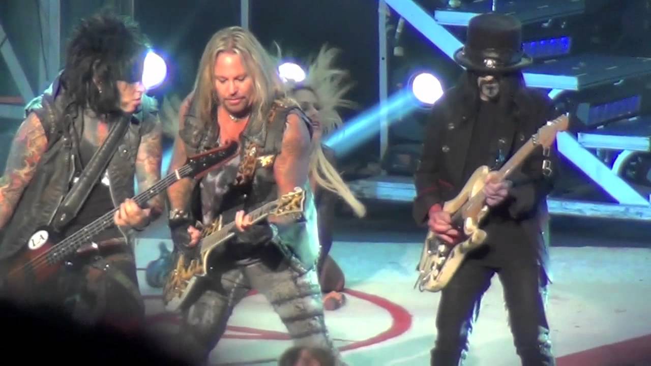 motley-crue-comcast-center-mansfield-ma-9-16-12-same-old-situation