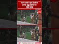 बुद्ध प्रतिमा पर चढ़ा युवक, पुलिस भी नहीं उतार पाई! | Lucknow Drama Goes Viral 😱🚨