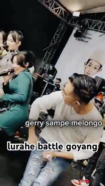 ALL ARTIS Mahesa Music |  Selendang Biru fokus goyang gerry mahesa