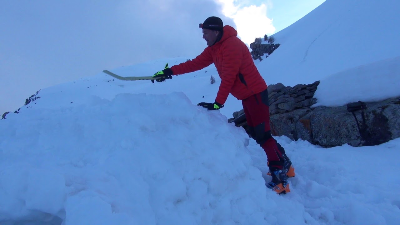 Tête de l'Estrop à ski. Avril 2018