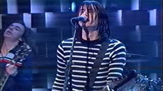 The Datsuns - In Love (live on Late Night With Conan O&#39;Brien - 03/11/2003)