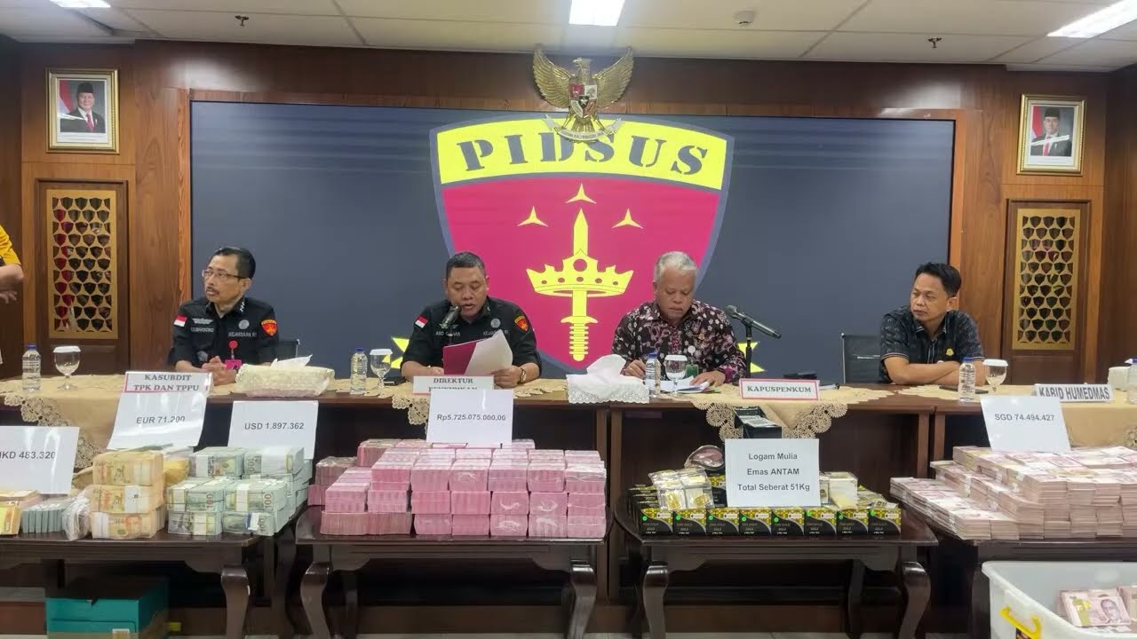 Konfrensi Pers Perkembangan terkini Penyidikan dugaan Suap/Gratifikasi Oknum Hakim PN Surabaya