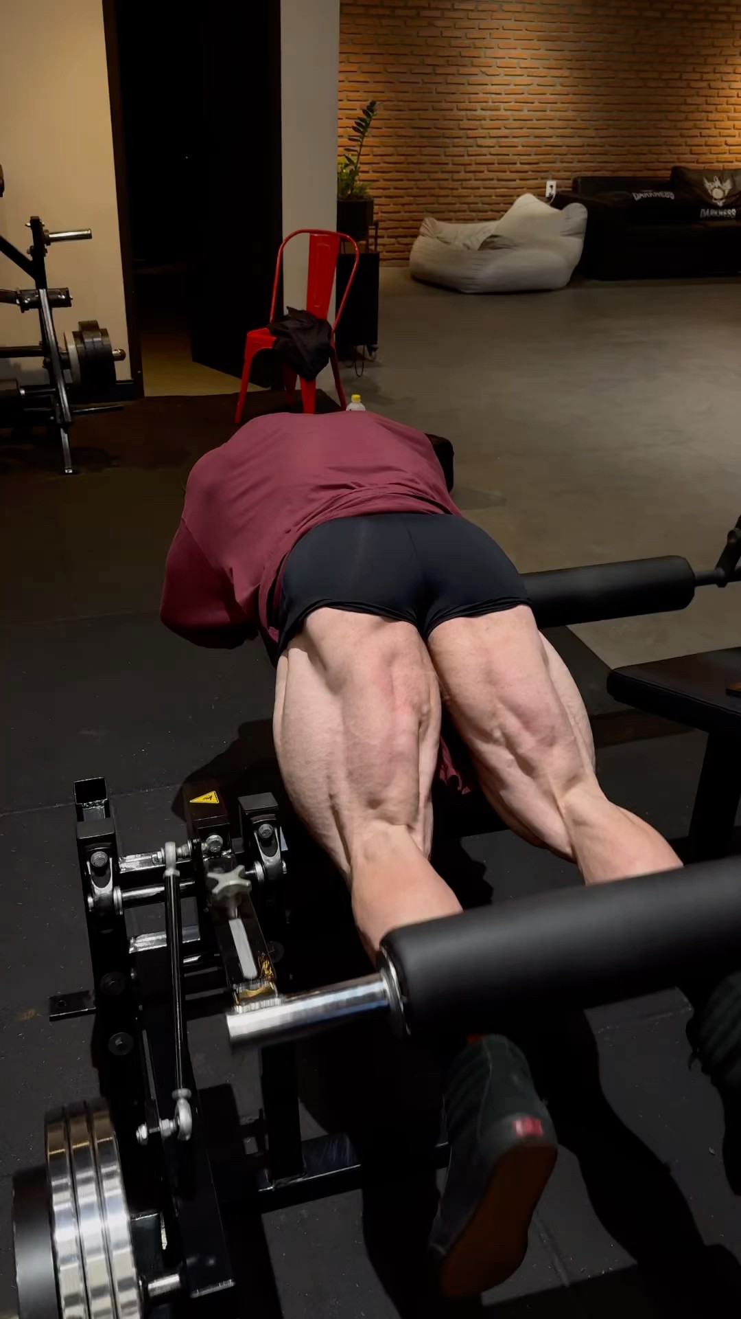 POSTERIOR?!?! ?? #bodybuilding #treino #academia #legday #cruz #fibrado
