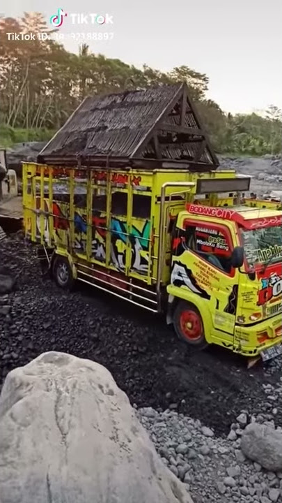 Pejuang mangkat bengi bali esok
