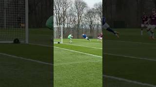 Koks finišas! Ray Robert su neįtikėtinu šuoliu galva mūsų U18 rungtynėse prieš Burnley!
