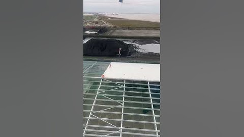 Vacuum Lifting - See our Clad Boy lifting the Tata Trisomet Panels 👌