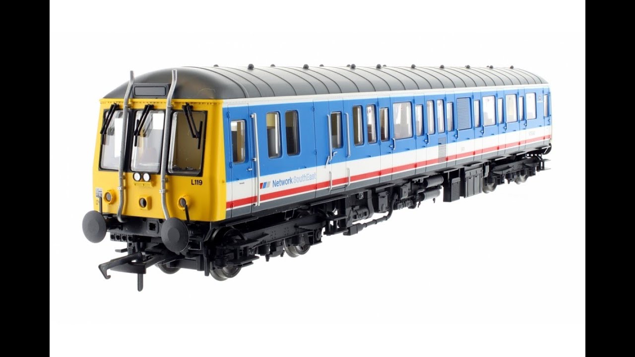 Dapol 121 DMU. competition Win. Cargowaggons