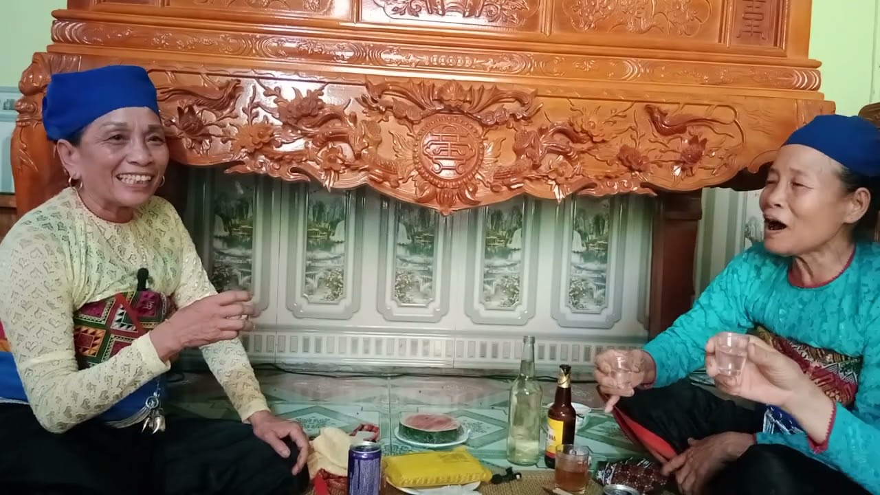 hát xừờng mừng cháu đầy tháng ở xã lương Trung