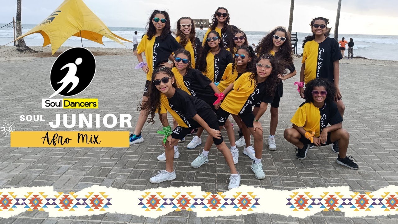 Two Limoblaze Danza KB Bonita Daddy Yankee X Soul Dancers two-limoblaze-danza-kb-bonita-daddy-yankee-x-soul-dancers