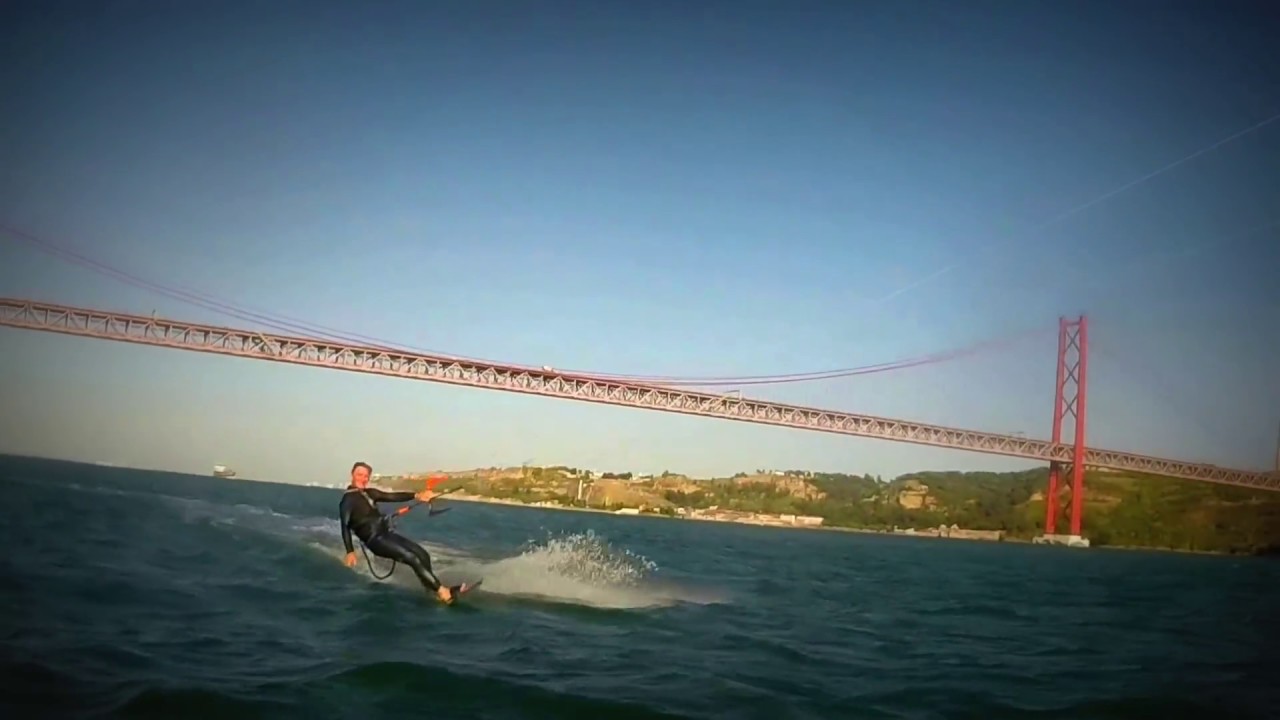 KITSURF LISBON CITY CENTER -THE FIRST AMATEUR TO KITESURF ON THE 