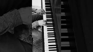 Witchita Lineman / Old Piano - Song by Glen Campbell and Jimmy Webb - Solo Piano - #solopianocover