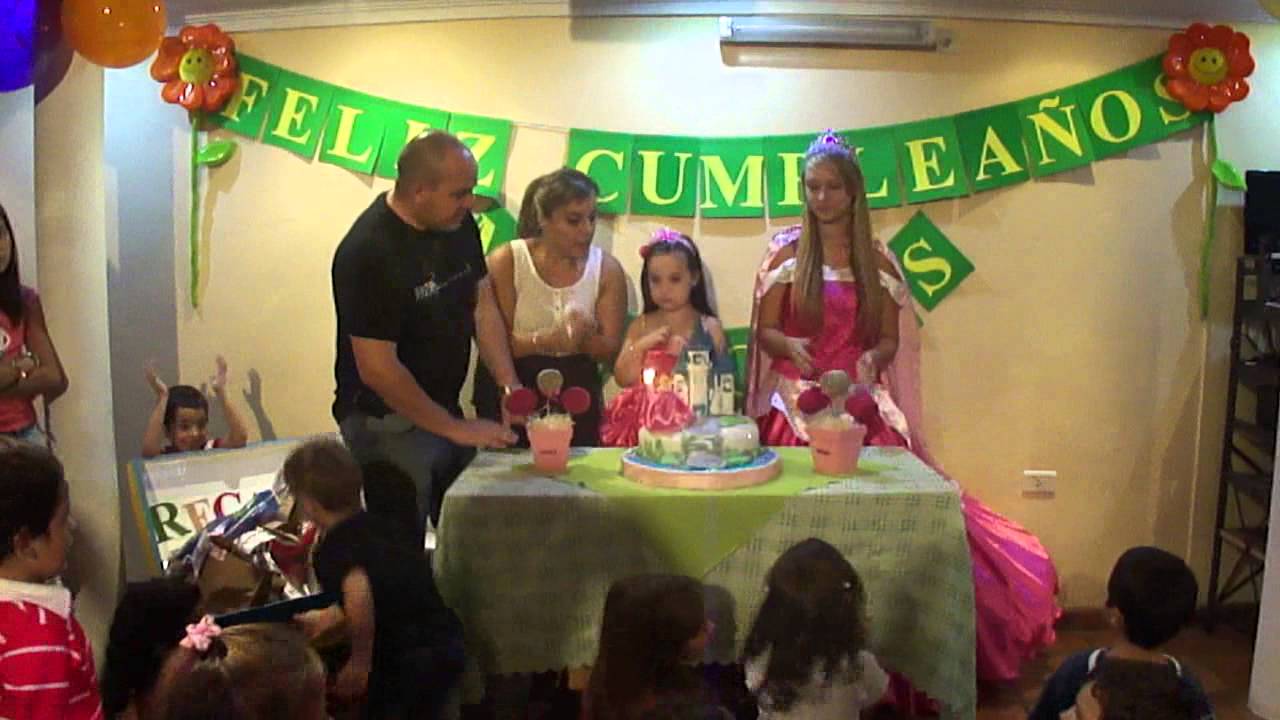 Salón Evaristo´s; Cumple 5 de Milagros: Ceremonia de La torta