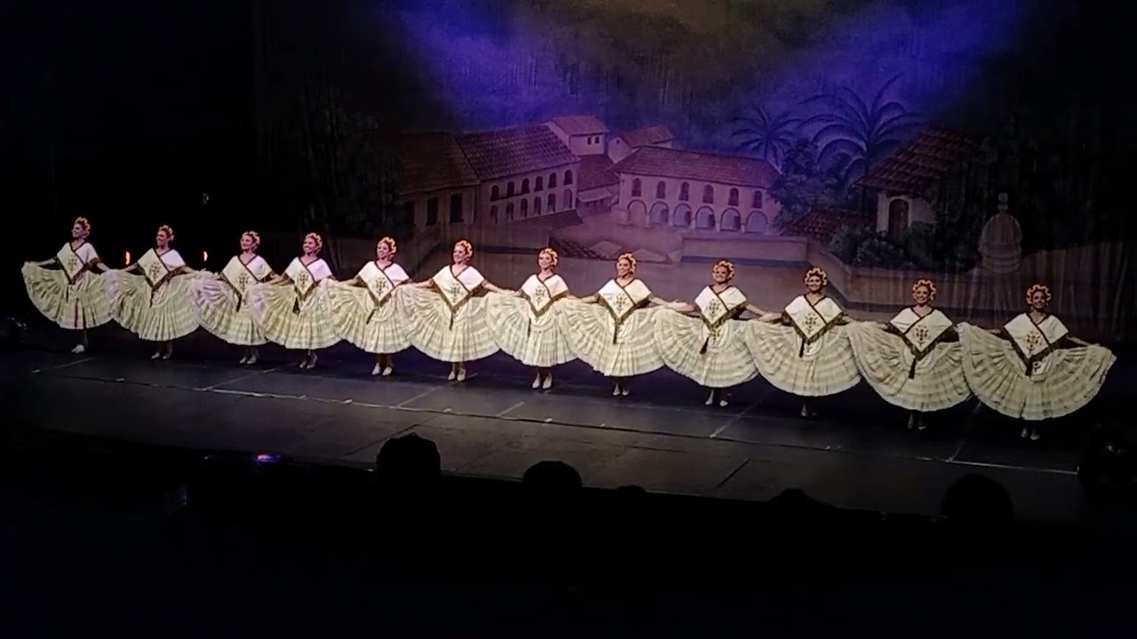 Ballet Folklórico de la Universidad Veracruzana - 48 aniversario - Matachines, Huasteco, Chules