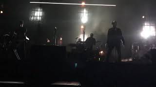 Massive attack - risingson (live @ manchester arena, uk 29-01-2019)