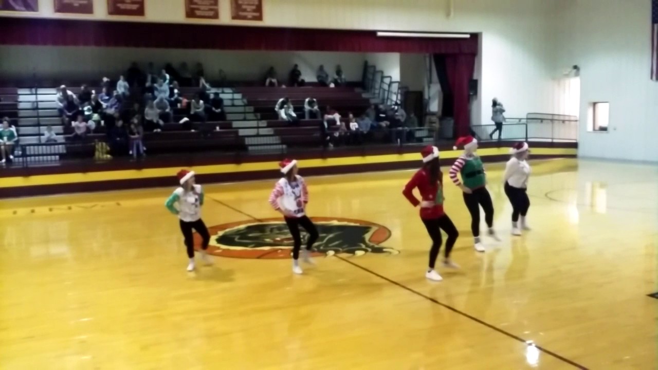 Porum high school Cheerleaders Fabulous 5 and their Christmas dance
