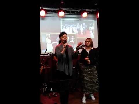 Chriz Tong was promoting Getai Musical.