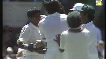 What a spell! The great Imran Khan so close to a hat trick vs Australia 1st Test MCG January 1990