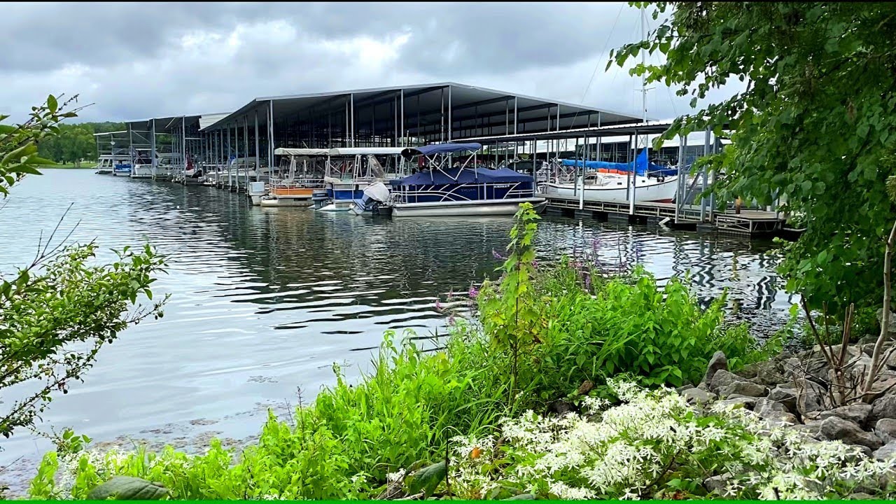 Налетела ГРОЗА! Штормовой ветер. Прогулка по парку, природа Америки и ...