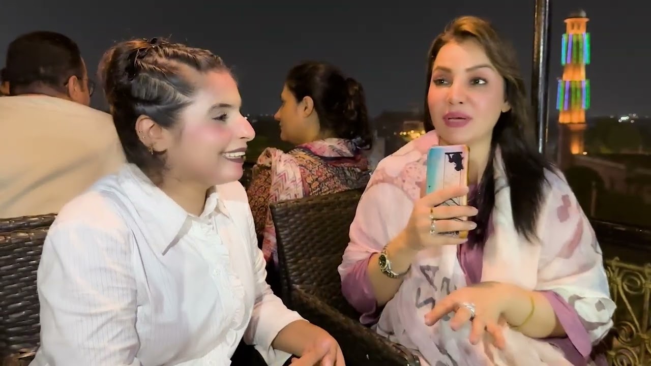 حویلی ریسٹورنٹ اور دلکش روف ٹاپ ویو