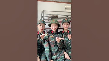 Một chút đáng yêu của cô bộ đội dễ thương